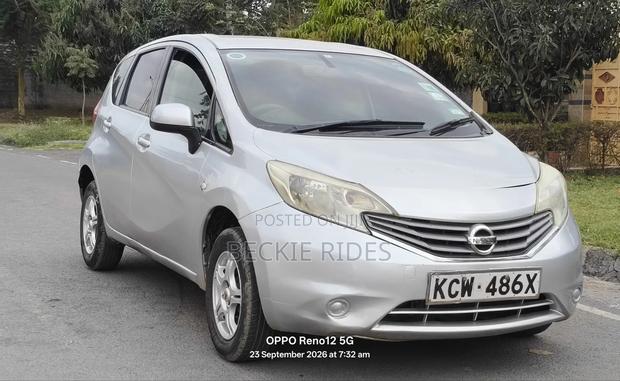 Nissan Note 2012 Silver