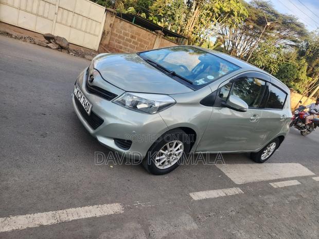 Toyota Vitz 1.3 AWD 5dr 2012 Silver