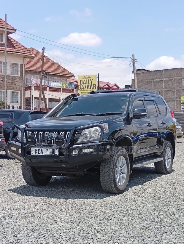 Toyota Land Cruiser Prado KAKADU 2012 Black