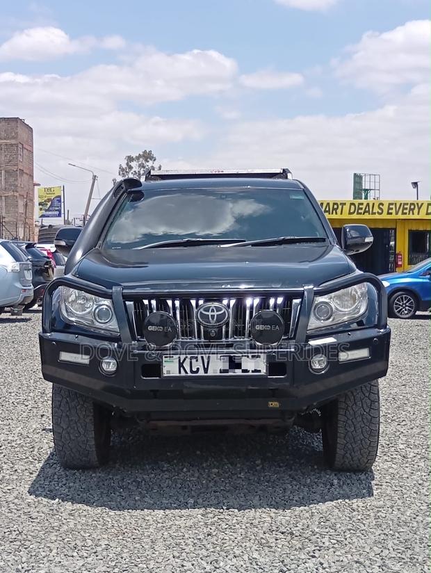 Toyota Land Cruiser Prado KAKADU 2012 Black