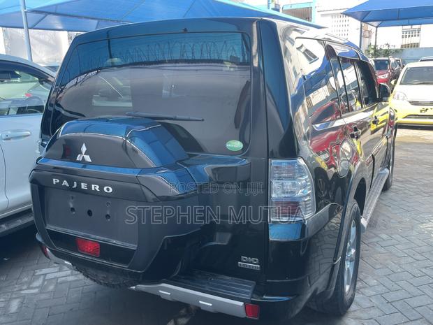 Mitsubishi Pajero Exceed 2018 Black