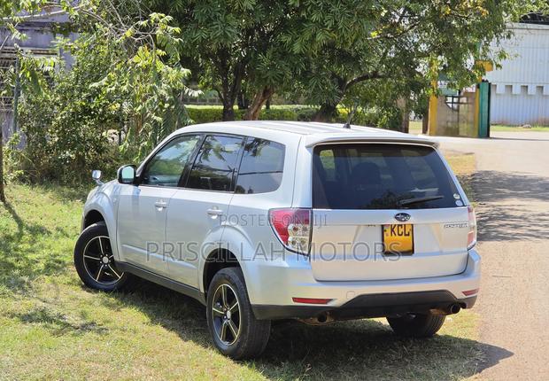 Subaru Forester 2011 Silver