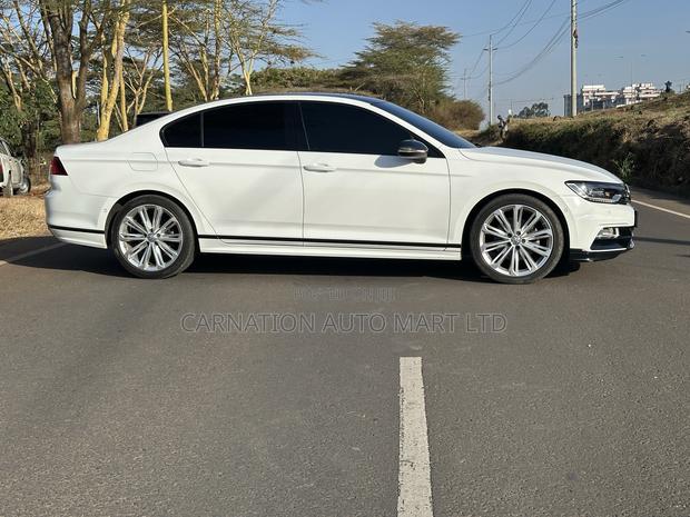 Volkswagen Passat 1.8T R-Line 4dr Sedan (1.8L 4cyl) 2017 Pearl