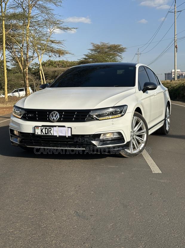 Volkswagen Passat 1.8T R-Line 4dr Sedan (1.8L 4cyl) 2017 Pearl