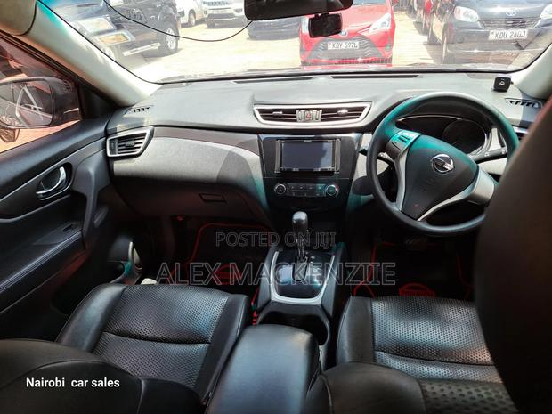 Nissan X-Trail 2014 Gray