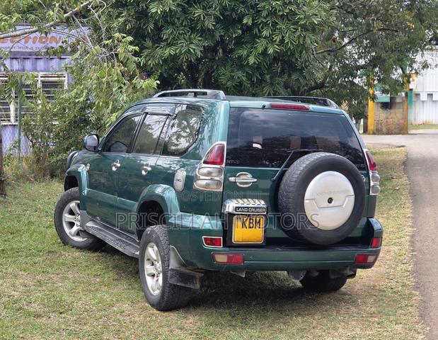 Toyota Land Cruiser Prado 2004 Green