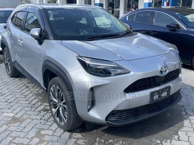Toyota Yaris Cross 1.5 Hybrid AWD 2021 Silver