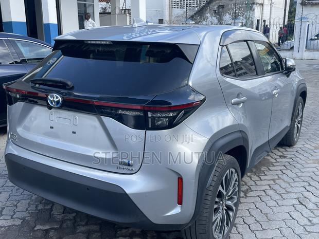 Toyota Yaris Cross 1.5 Hybrid AWD 2021 Silver