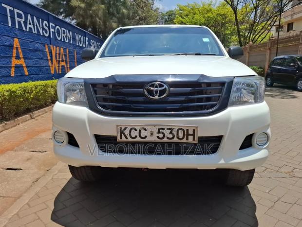 Toyota Hilux 2014