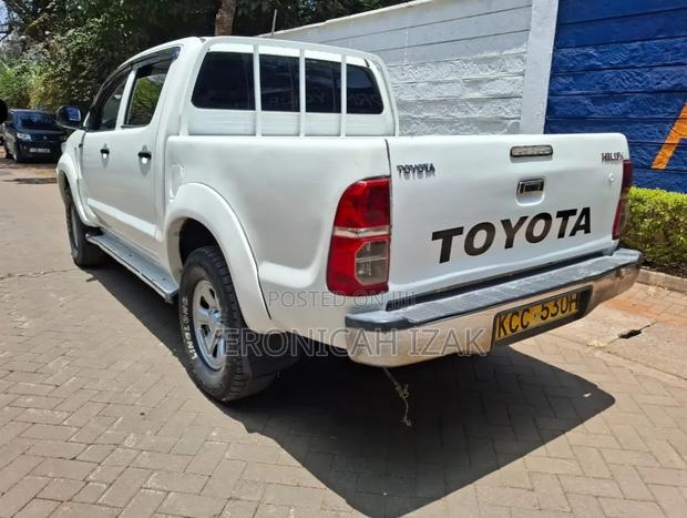 Toyota Hilux 2014