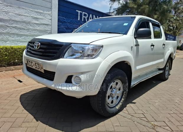 Toyota Hilux 2014
