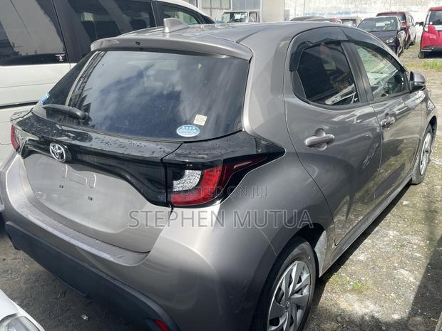 Toyota Yaris 2020 Gray