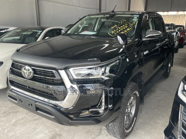 Toyota Hilux Revo Double Cab Deisel 2.4 AWD 2021