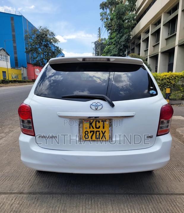 Toyota Corolla Fielder 2012 White
