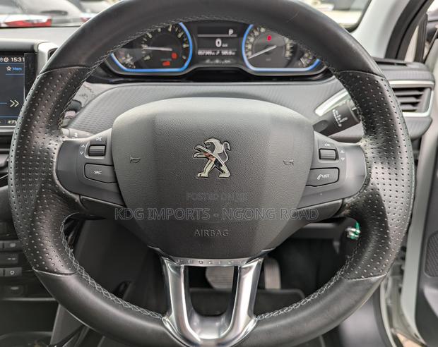 Peugeot 2008 2019 White