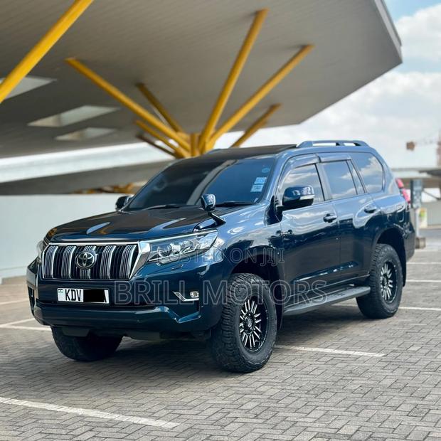 Toyota Land Cruiser Prado 2017 Black