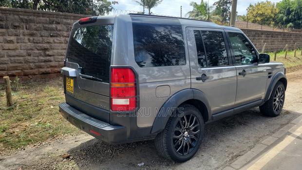 Land Rover Discovery 2009 Gray