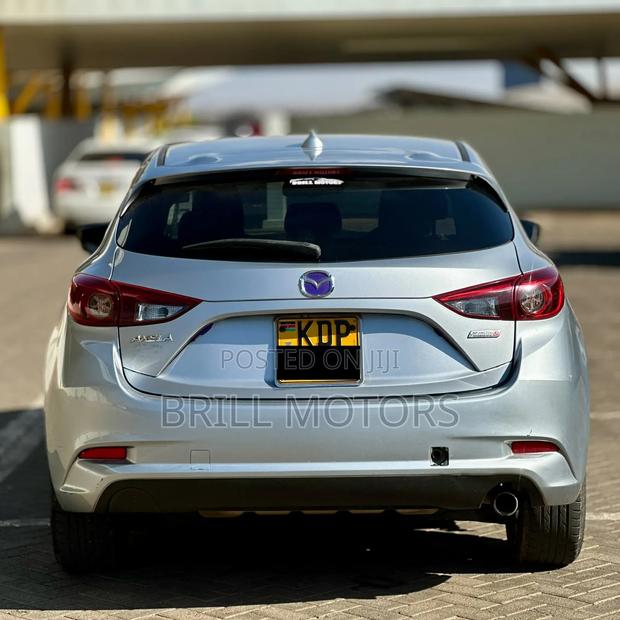 Mazda Axela 2017 Silver