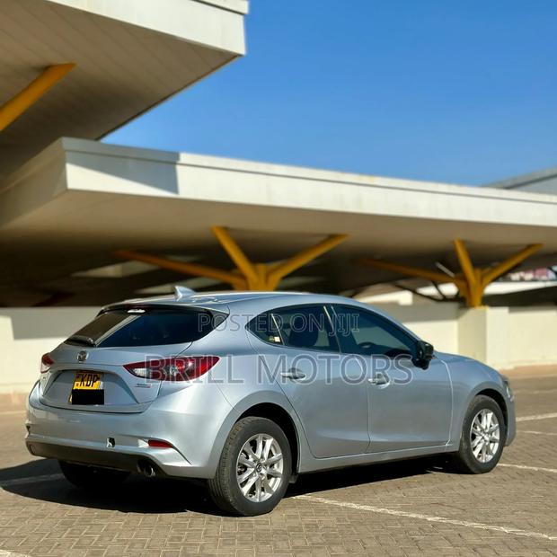 Mazda Axela 2017 Silver