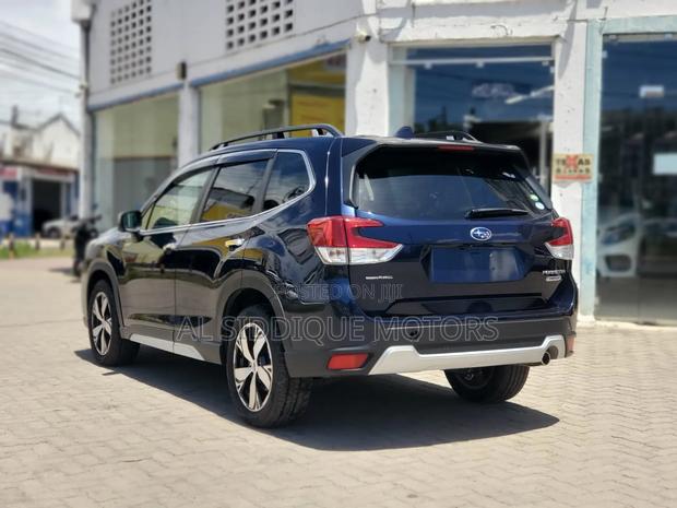 Subaru Forester Premium AWD 2019 Blue