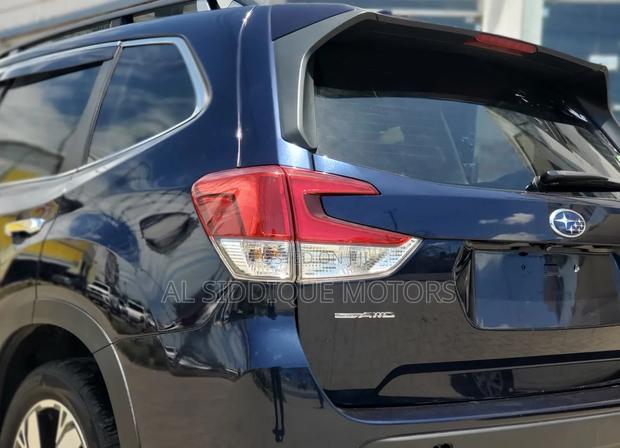 Subaru Forester Premium AWD 2019 Blue