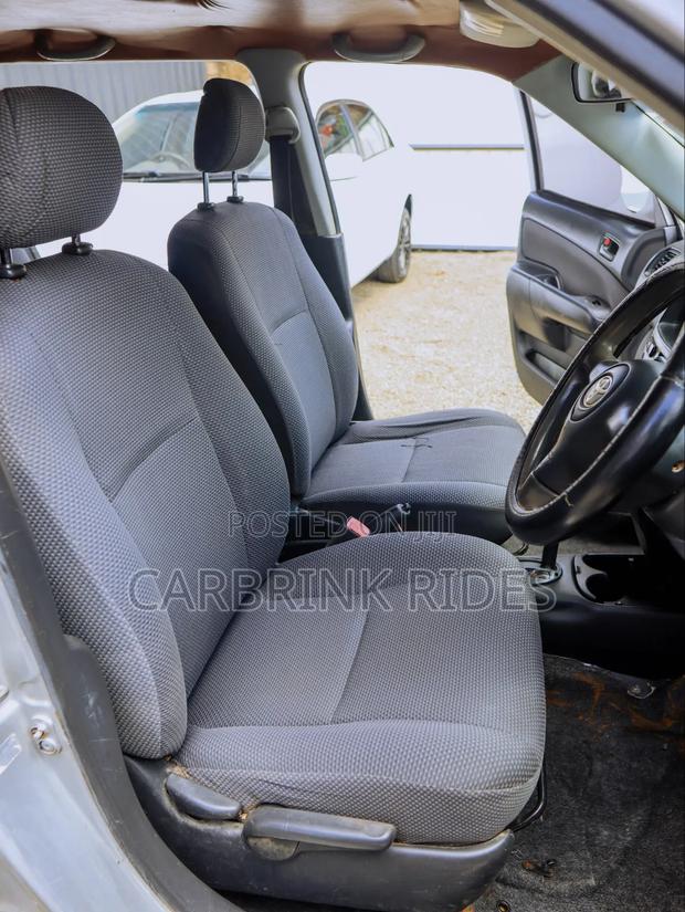 Toyota Succeed 2011 Silver