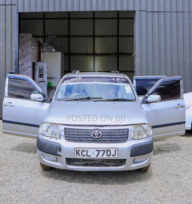Toyota Succeed 2011 Silver