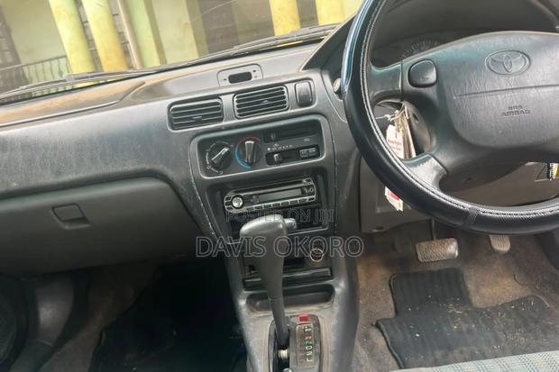 Toyota Corsa 2000 Silver