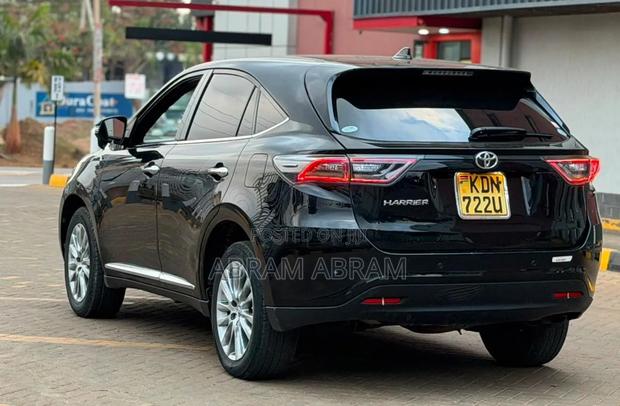 Toyota Harrier 2016 Black