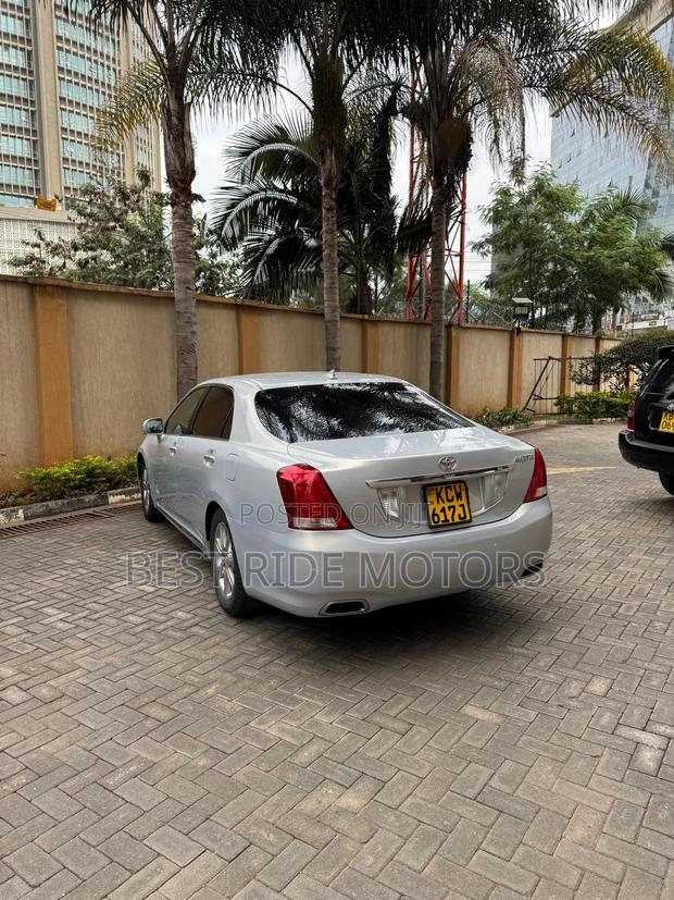 Toyota Crown Majesta 4.6 RWD 2012 Silver