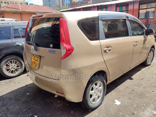 Toyota Passo Sette 2010 Beige