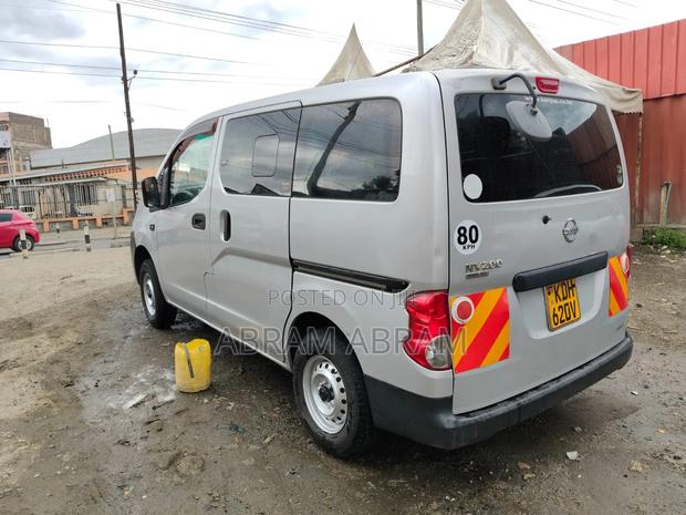 Nissan NP200 2018 Silver