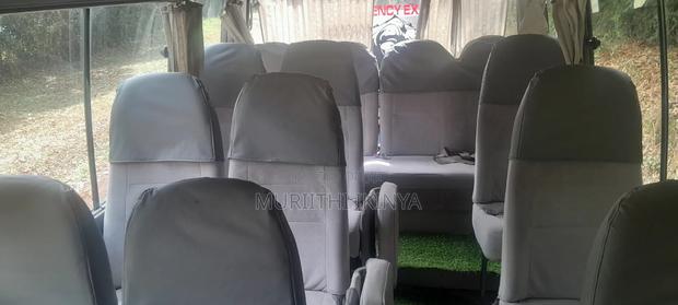 Volkswagen Passat 2011 White