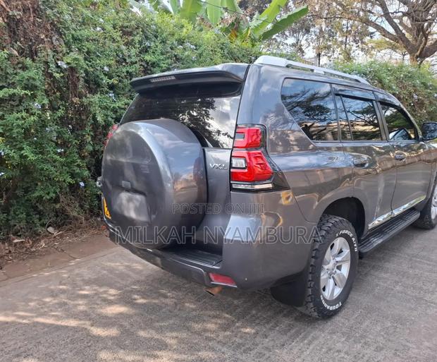 Toyota Land Cruiser Prado 2020 Gray