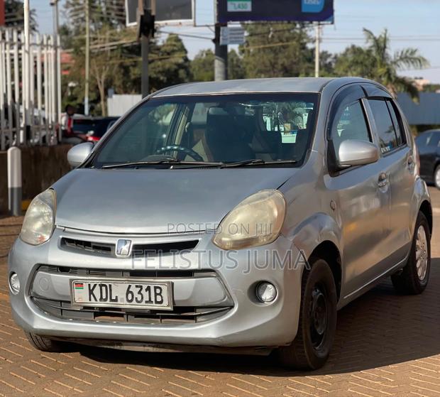 Toyota Passo 2016 Silver