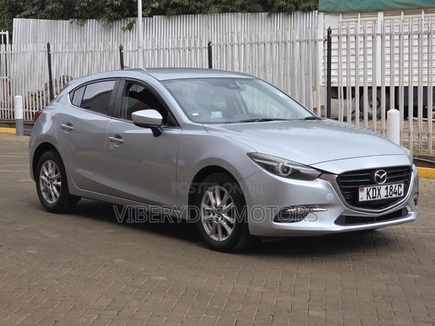 Mazda Axela 2018 Silver
