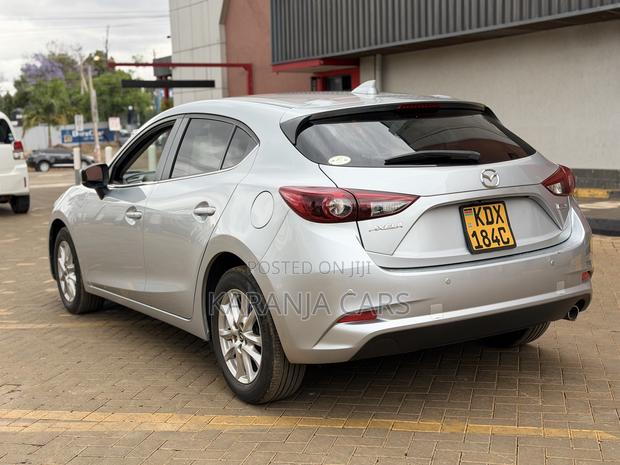 Mazda Axela 2018 Silver