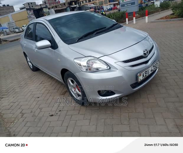 Toyota Belta 2006 Silver