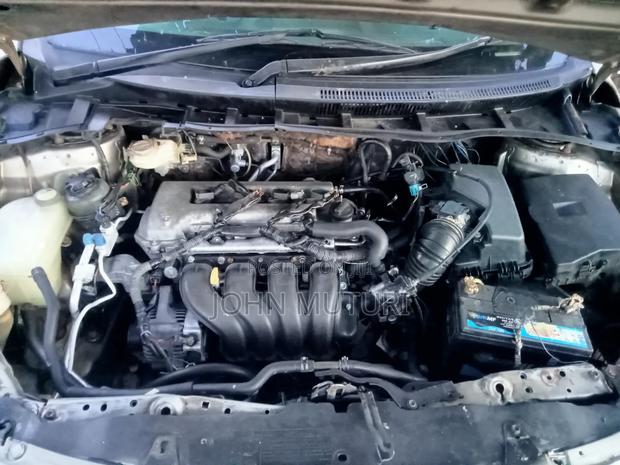 Toyota Corolla 2010 Gold