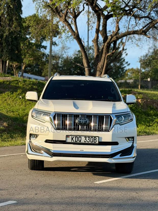 Toyota Land Cruiser Prado 2016 White
