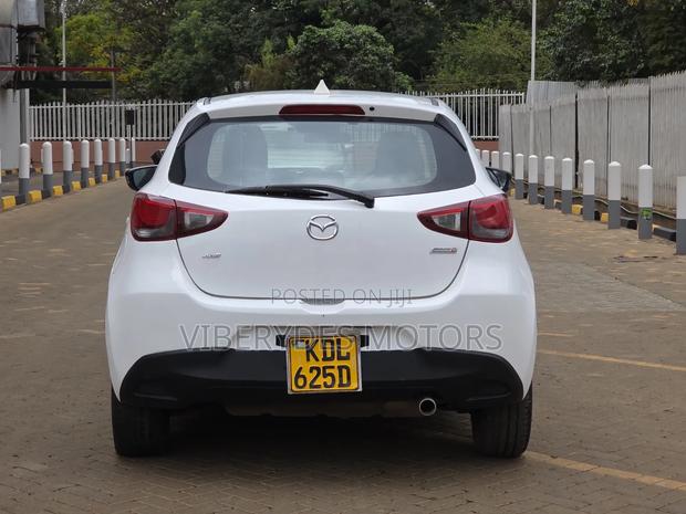 Mazda Demio 2016 Burgundy
