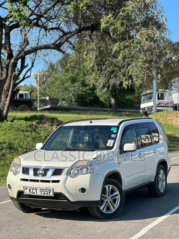 Nissan X-Trail 2011 White