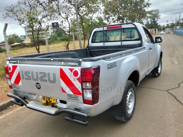 Isuzu D-MAX 2021 Silver