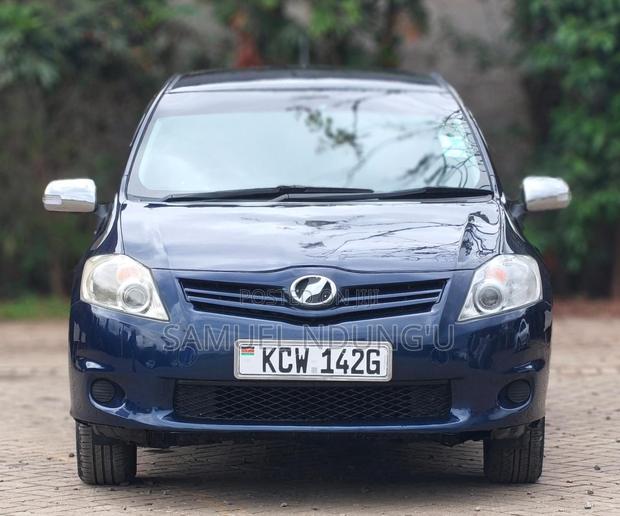 Toyota Auris 2012 Blue