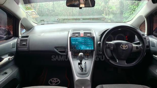 Toyota Auris 2012 Blue