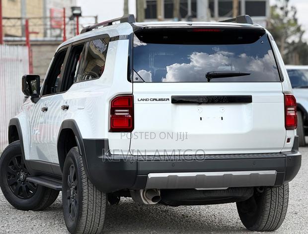 Toyota Land Cruiser LC250 2024 White