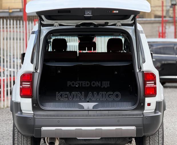 Toyota Land Cruiser LC250 2024 White