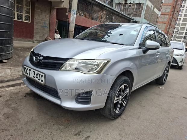 Toyota Corolla Fielder 1.5 Petrol FWD 2013 Silver