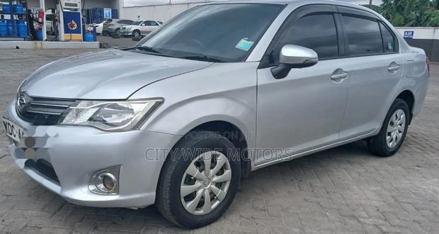 Toyota Axio 1.5 X 2WD 2014 Silver