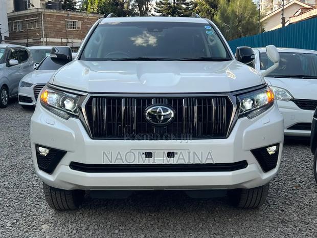 Toyota Land Cruiser Prado 2.7 2021 White